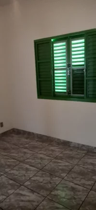 Imagem Casa no vista alegre, 4 quartos, quintal muito grande!!