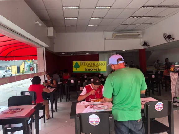 Imagem Ponto Comercial Em Frente ao Hospital AME em Caraguatatuba: 3 Salas, 2 Banheiros, 308,24 m²