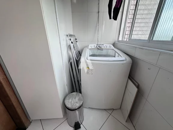 Imagem Apartamento à venda com sacada reformado!