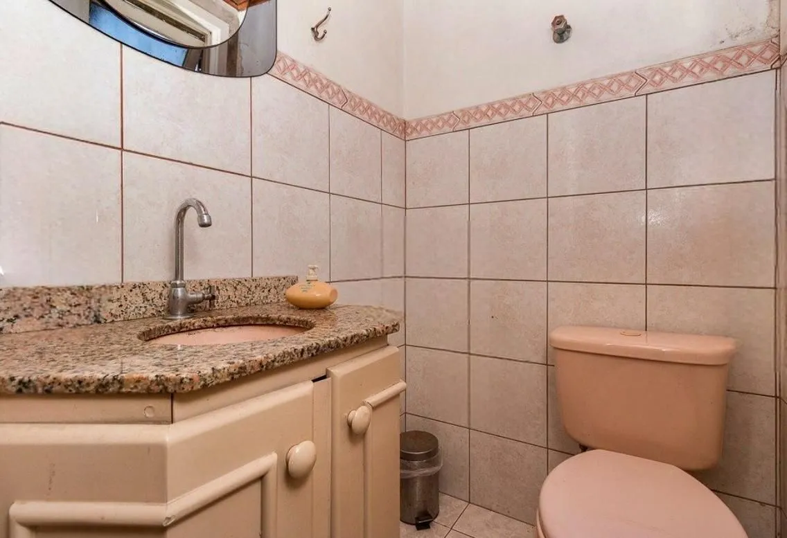 Imagem Casa 3 dormitorio com 230m2 pátio com piscina no bairro Itu Sabará