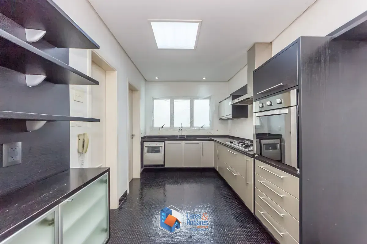 Imagem Apartamento para venda em Vila Uberabinha com 4 quartos, sendo 3 suítes, 233m²