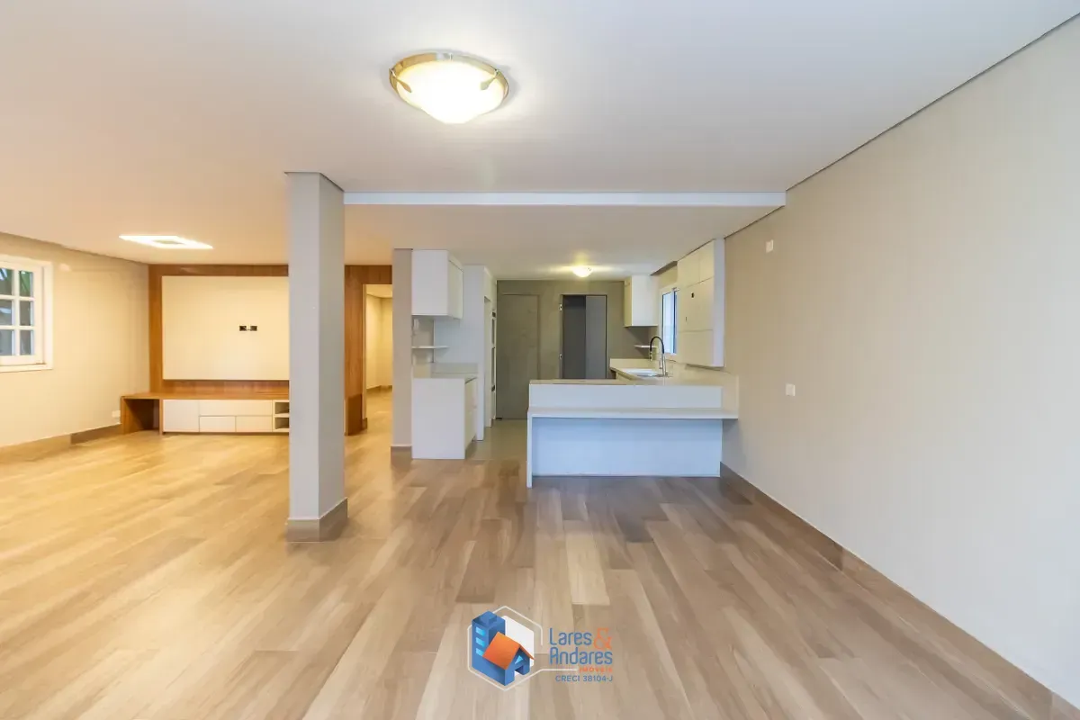 Imagem Casa no condomínio Condomínio Village Place para venda com 4 quartos, sendo 3 suítes, 402m²
