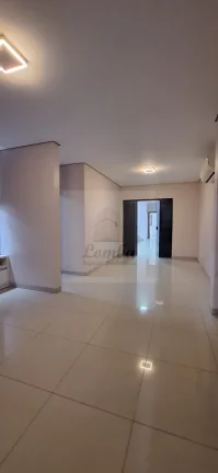 Imagem Imperdível! Casa à venda na Cidade Alta, Cuiabá-MT: 4 quartos, 1 suíte, 2 salas, 4 banheiros, 3 vagas, 182m². Venha conferir!