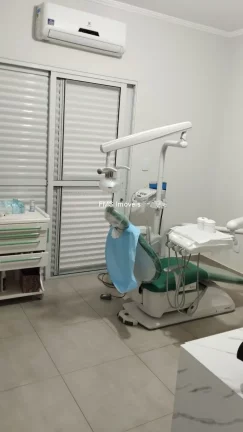 Imagem Oportunidade Única: Ponto Comercial à Venda em Ouro Fino-MG, 5 Salas, 2 Banheiros.