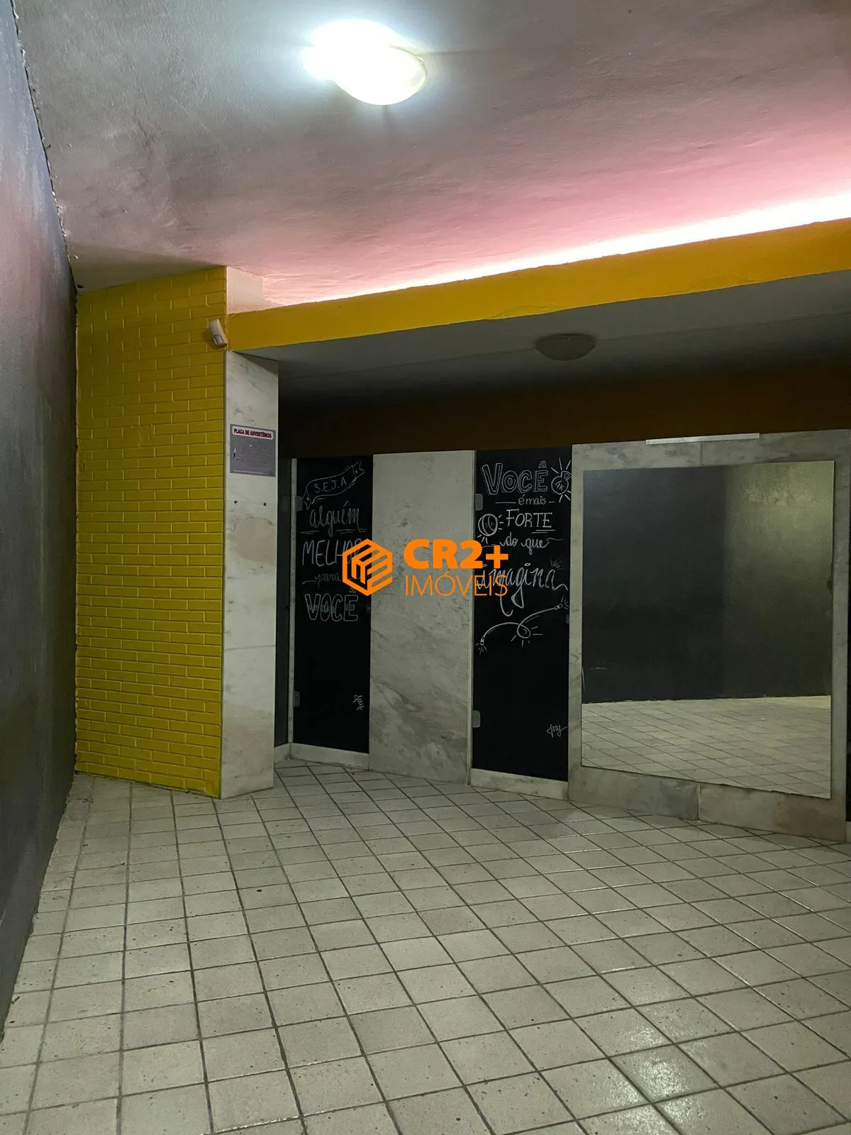 Imagem Vendo Casa de esquina em Piedade, Térreo + 1 andar, 702 metros