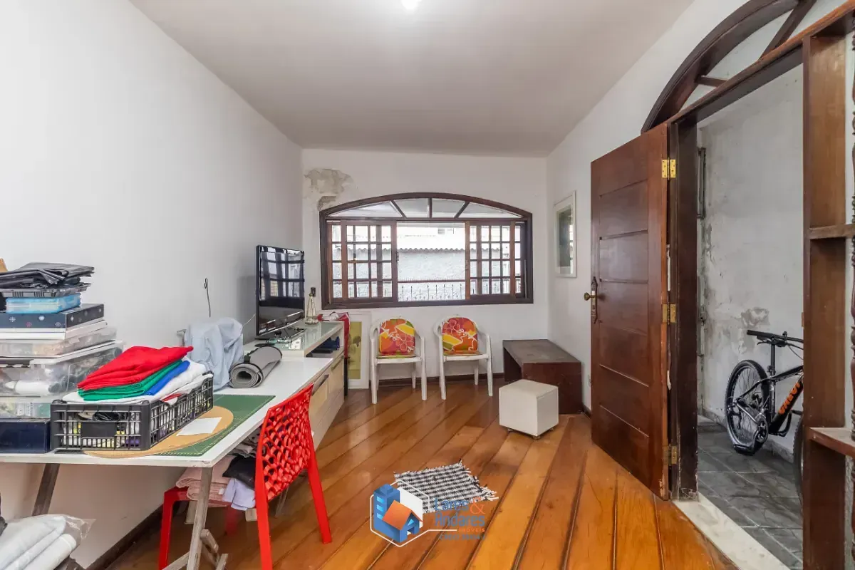 Imagem Sobrado para venda em Vila Bandeirantes com 3 quartos, 131m²