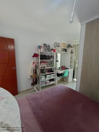 Imagem Luxuosa Casa em Condomínio à Venda em Camaçari-BA, Vila de Abrantes: 4 Quartos, 4 Suítes, 2 Salas, 2 Banheiros, 4 Vagas, 280m².