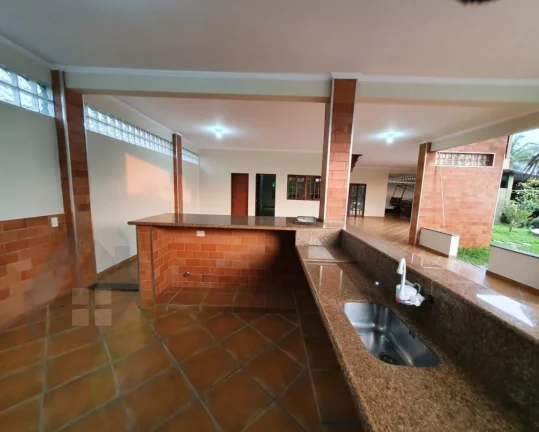 Imagem Casa de 5 dormitórios, 5 suítes, 7 banheiros e 4 vagas, com 570m² em Indaia, Bertioga