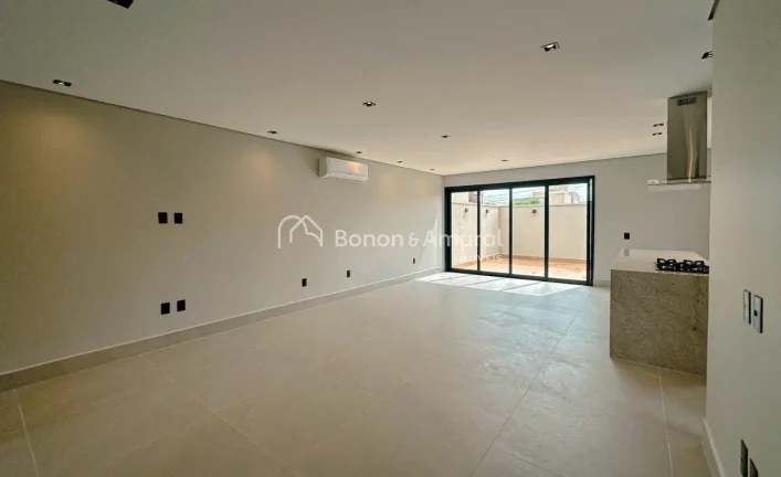 Imagem Maravilhoso Sobrado, acabamento de primeira, com 3 quartos sendo 3 suítes e a master com closet, co...