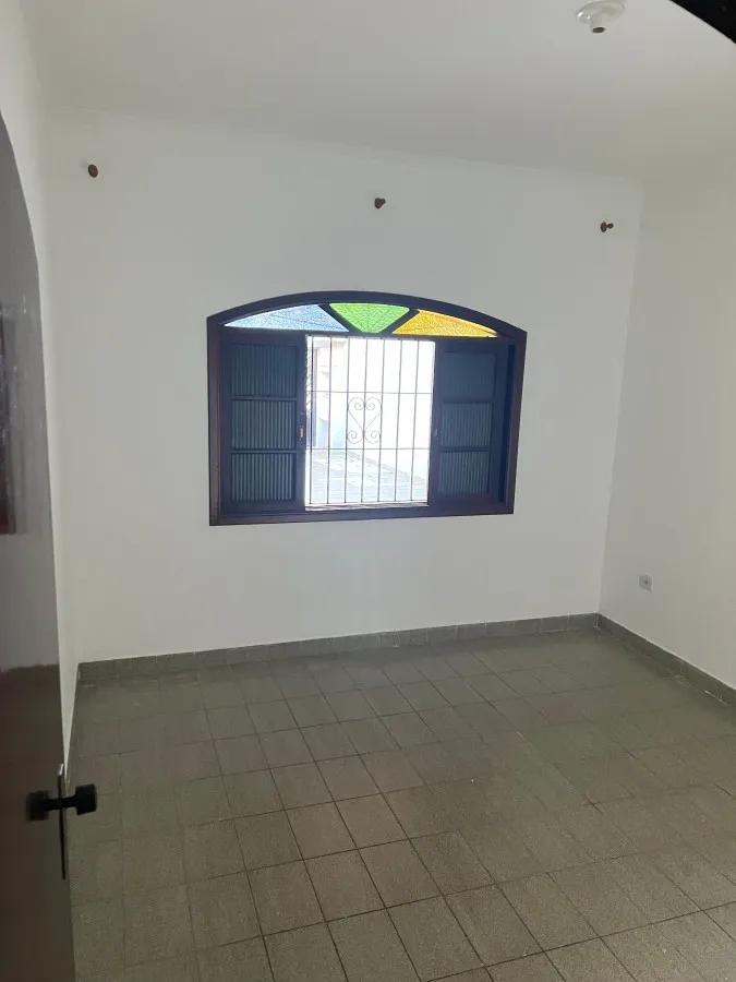 Imagem Casa para Venda em Praia Grande, Aviação, 4 dormitórios, 2 suítes, 2 banheiros, 4 vagas