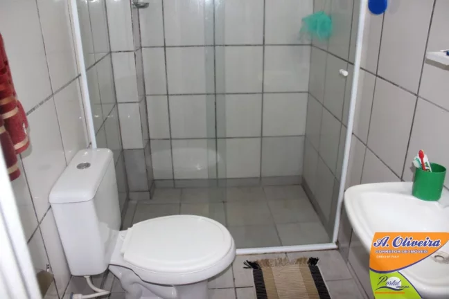 Imagem Linda Casa 04 Dormitorios (sendo 01 Suíte) - 200 Metros da Praia