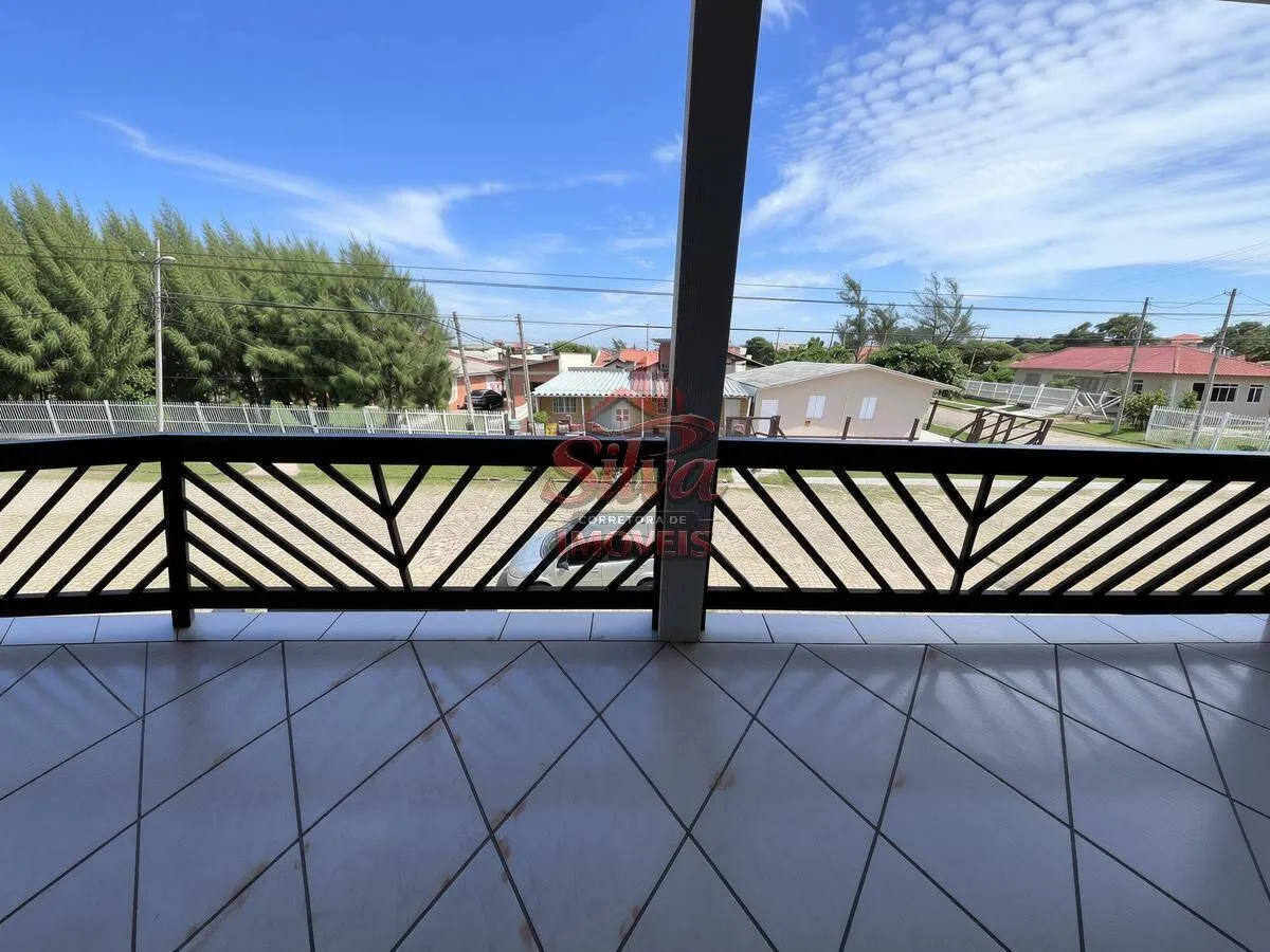 Imagem C607 | Casa com quiosque à venda a 100m do mar no Mariluz