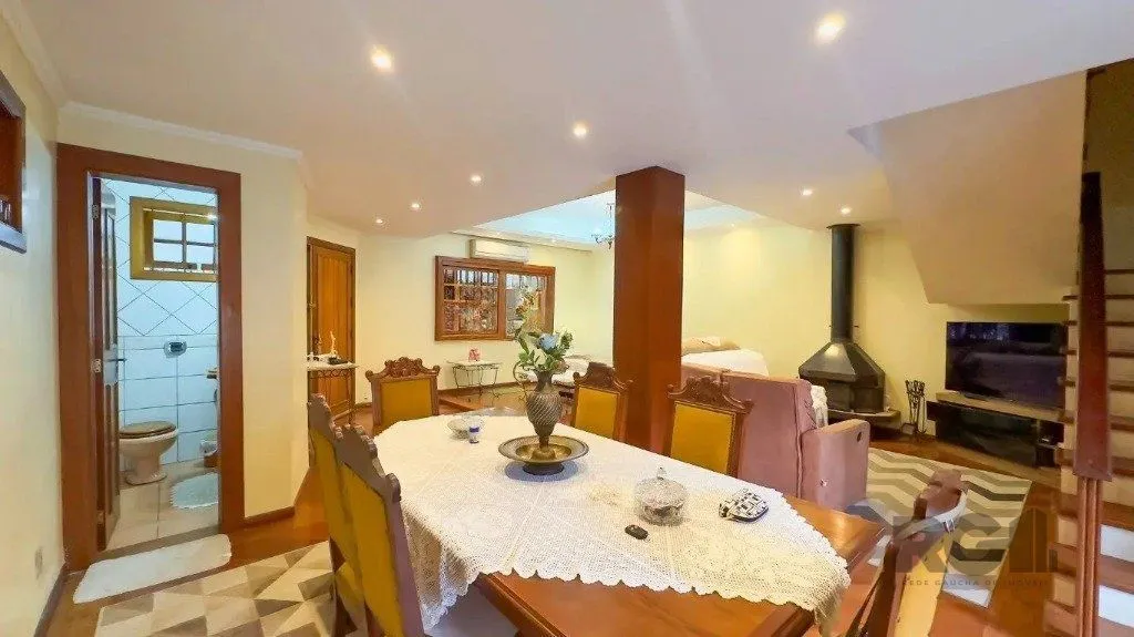 Imagem Casa com 4 quartos no bairro nonoai