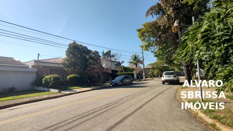 Imagem Casa térrea no bairro Alto das Palmeiras em Itu SP. Local charmoso e aconchegante, estritamente resl, ruas arborizadas. e rodeado de condominios.