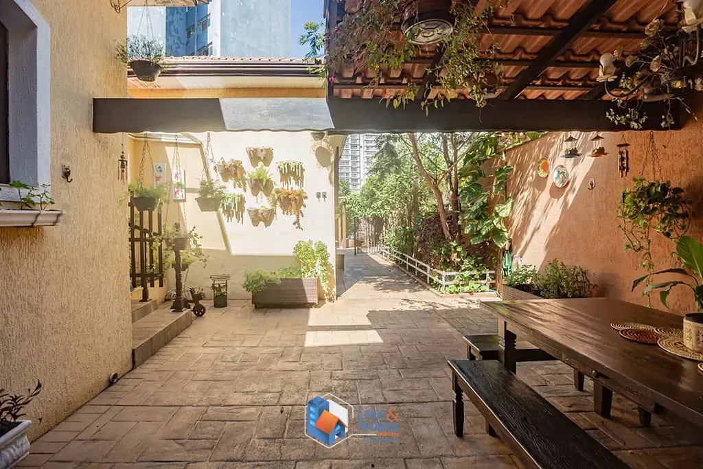 Imagem Casa à venda 6 Quartos 1 Suite 4 Vagas 362M² Vila Deodoro São Paulo - SP