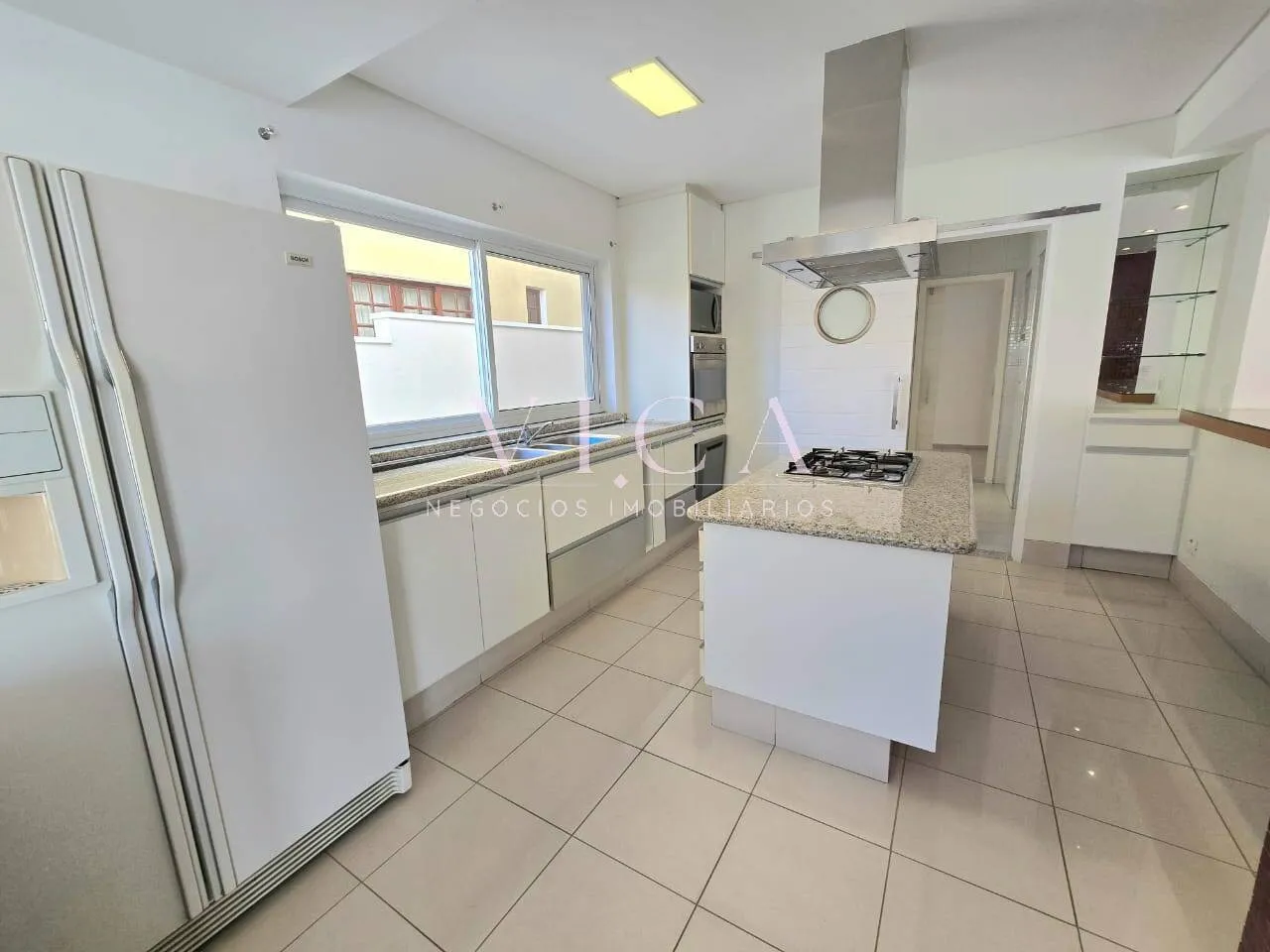 Imagem Alphaville | Casa Mobiliada com Piscina e 3 Suítes | Locação R$ 17.000,00