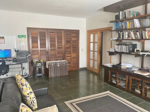 Imagem Casa com 6 dormitórios à venda, 420 m² por R$ 1.900.000,00 - Pinheirinho - Itajubá/MG