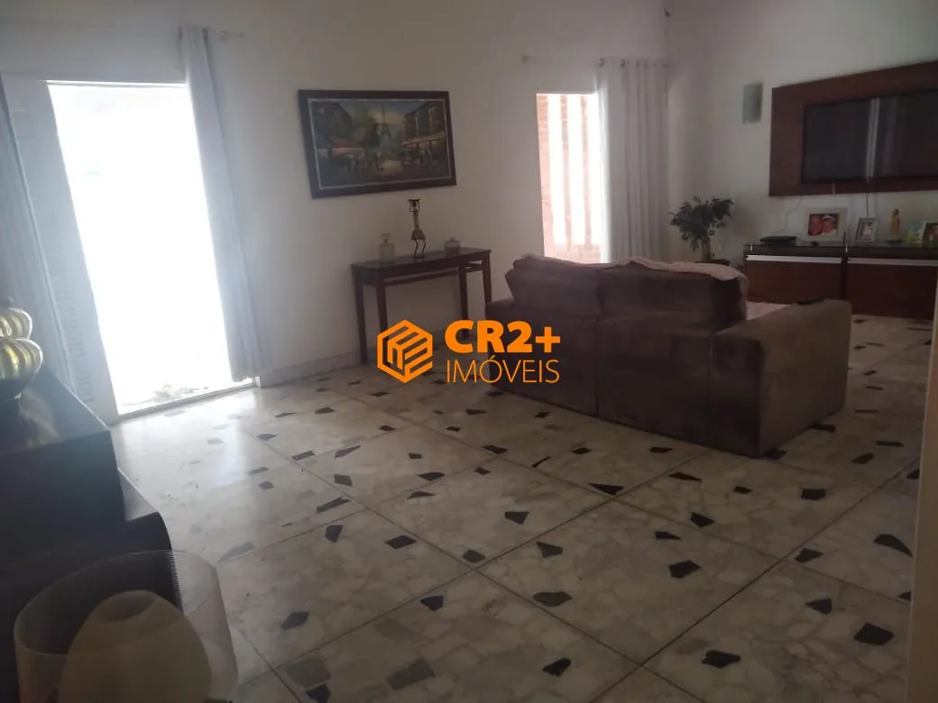 Imagem Vendo Casa 242m² com 3 Quartos sendo 1 Suíte, no Engenho do Meio.- 842m² total