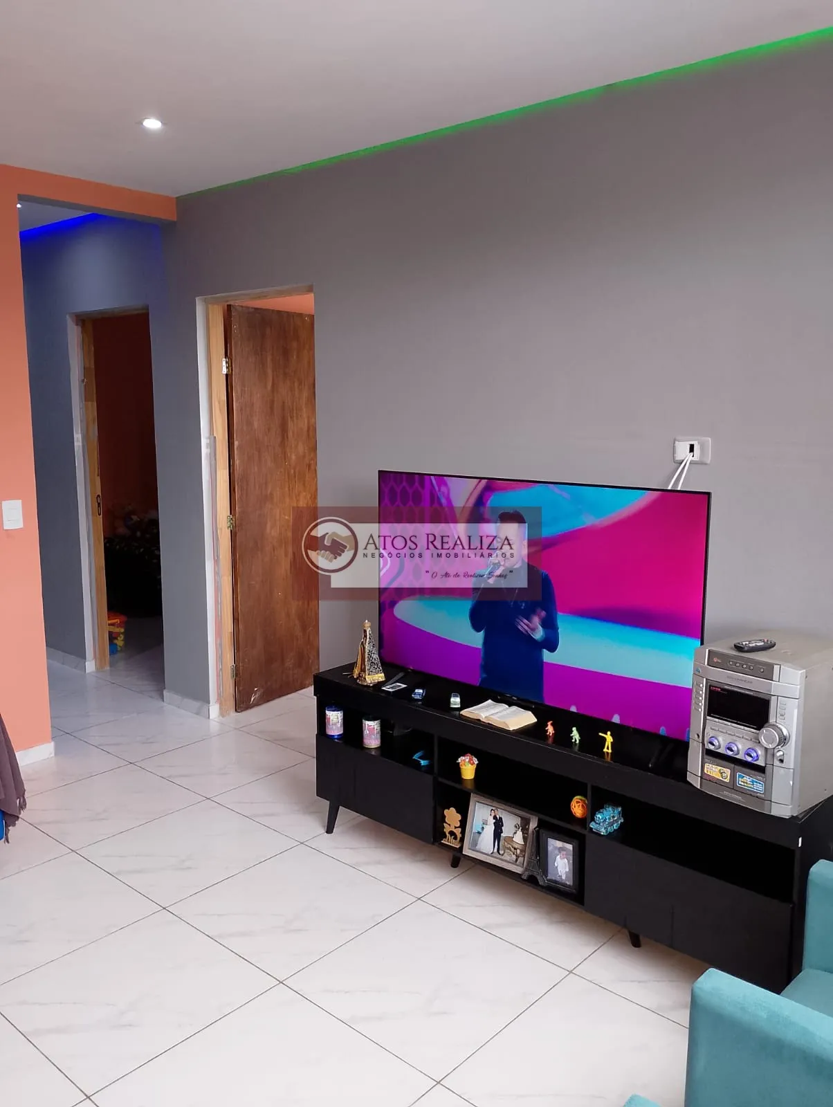 Imagem Vendo Oportunidade em parelheiros, Sobrado 3 Dormitórios, cozinha Americana, 2 Banheiros, Garagem e pronto comercial, valor de oportunidade, R$: 180.000. Aproveite.