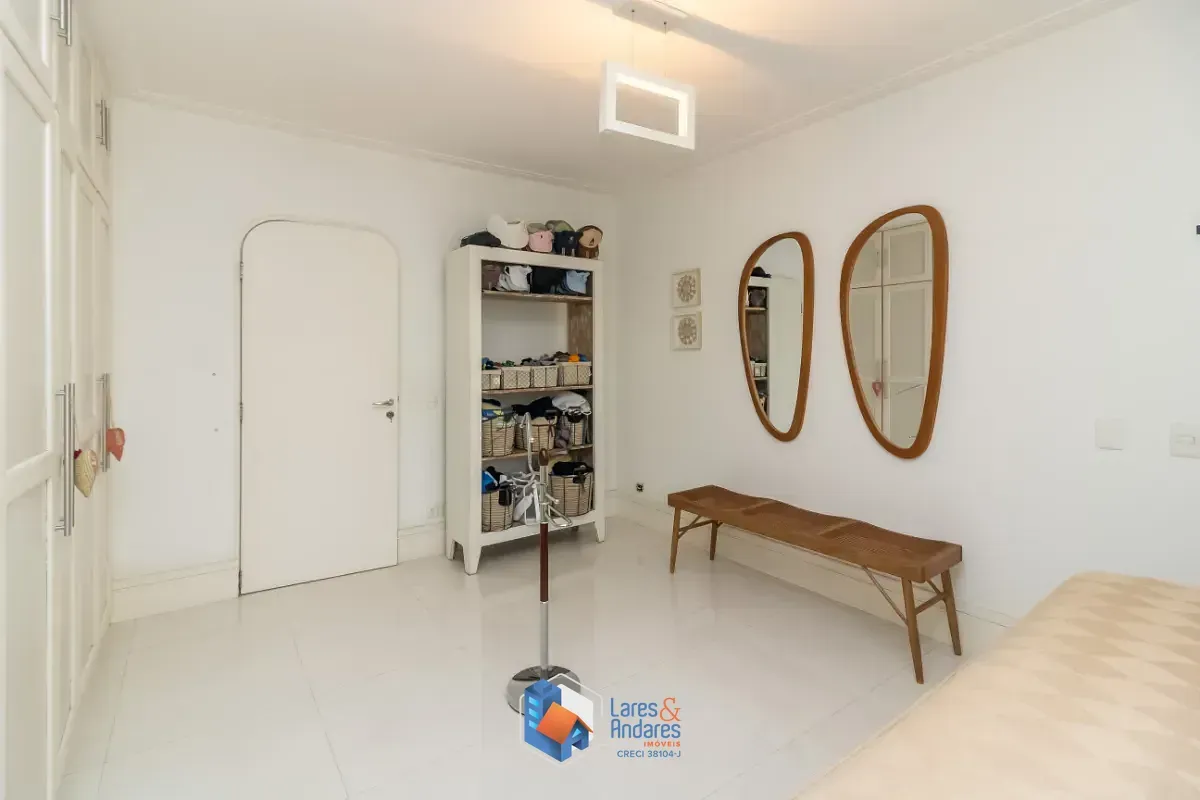 Imagem Apartamento para venda em Aclimação com 3 quartos, sendo 2 suítes, 200m²