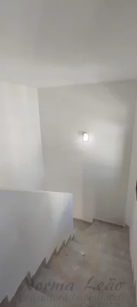 Imagem Casa Duplex em via Pública à venda na Coroa do Meio, próximo à Orla em Aracaju, Sergipe/SE.