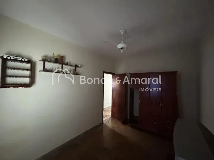 Imagem Casa com 3 Quartos e 1 banheiro à Venda, 155 m²