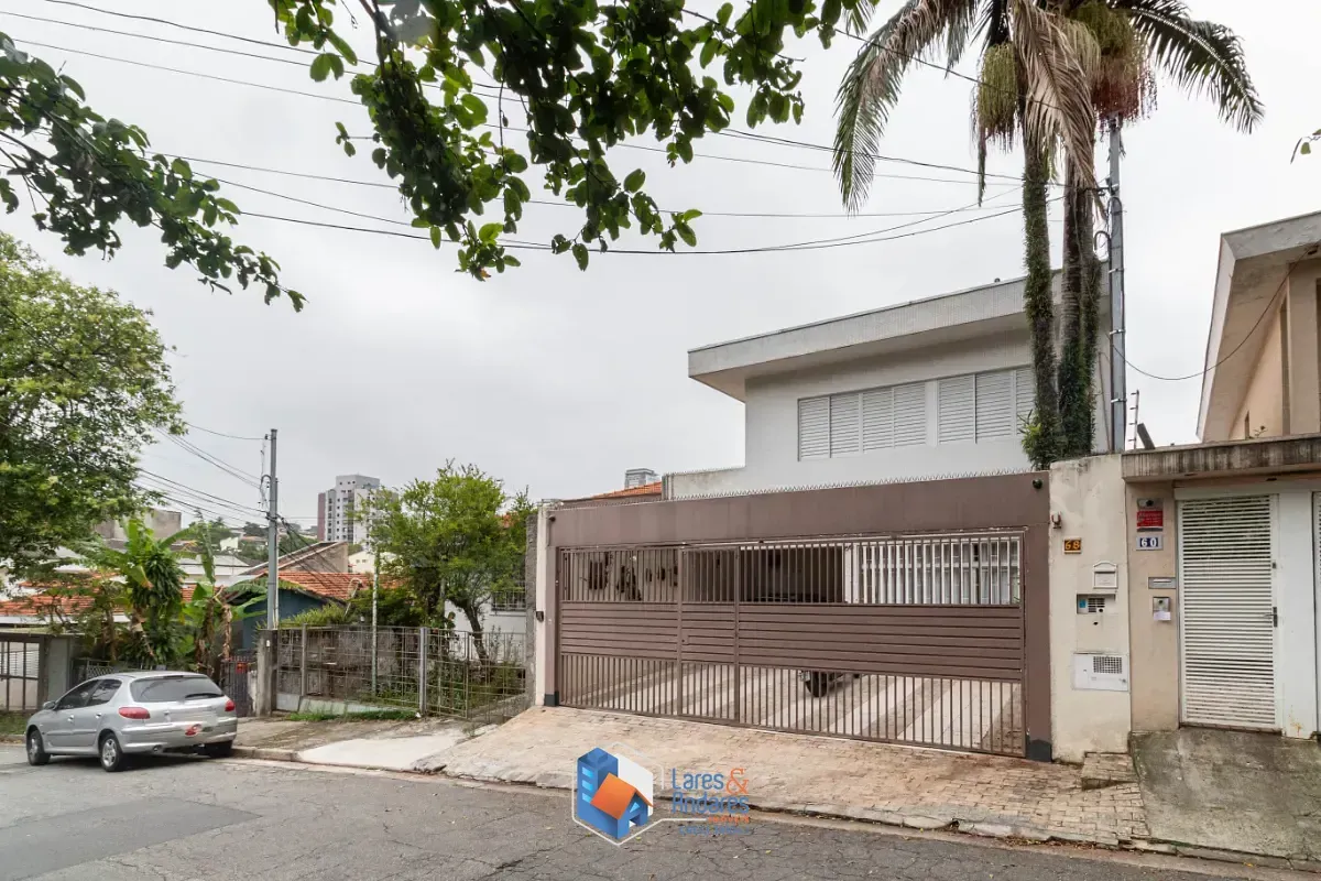 Foto do imóvel Sobrado para venda em Alto da Lapa com 3 quartos, sendo 1 suíte, 330m² em Rua Luís César Pannain