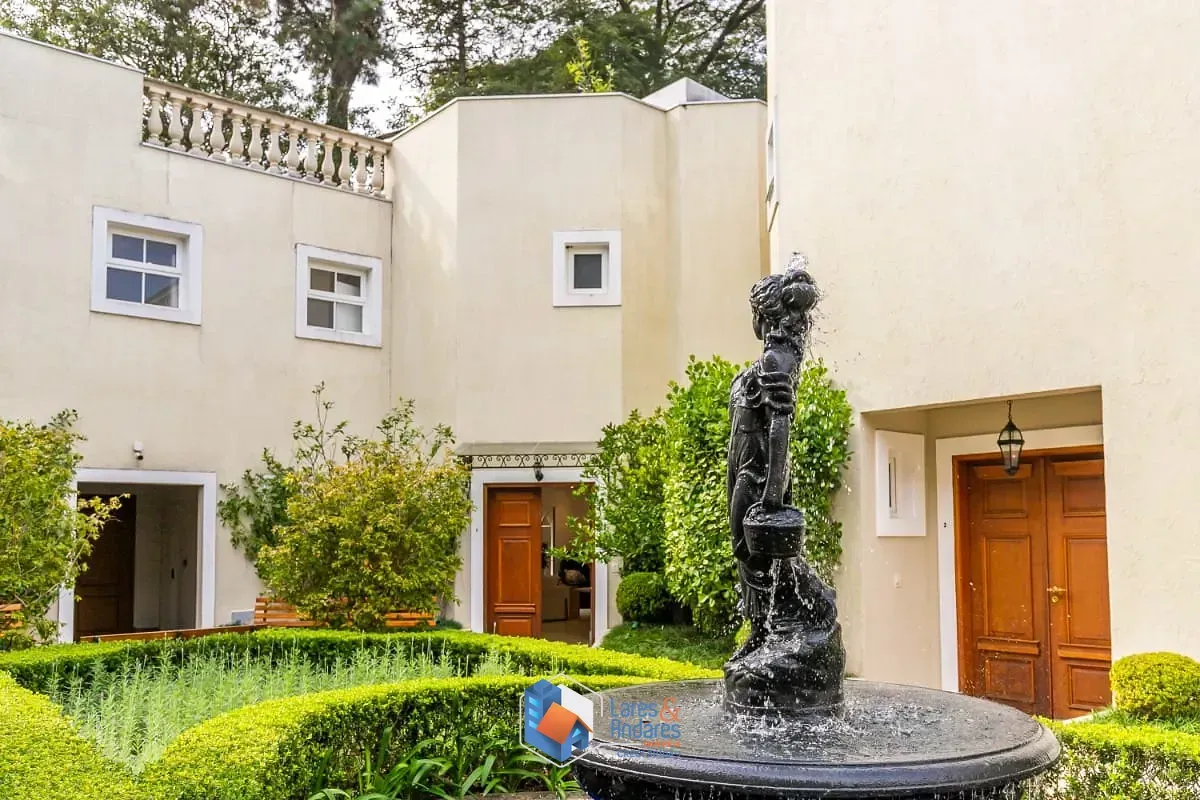 Imagem Casa em condomínio para venda em Jardim Petrópolis com 4 quartos, sendo 4 suítes, 533.45m²