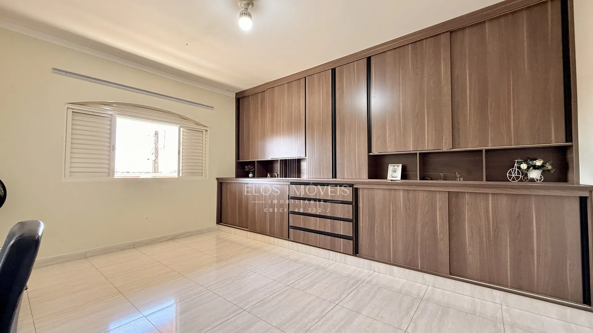 Imagem Sobrado de 5 quartos, 298m² no bairro Jardim Nova Europa, em Limeira