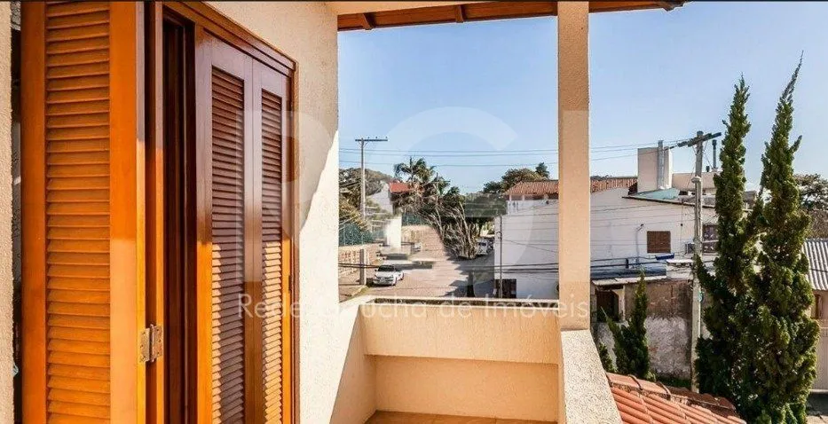 Imagem Casa para Venda - 287m², 4 dormitórios, sendo 1 suites, 4 vagas - Partenon