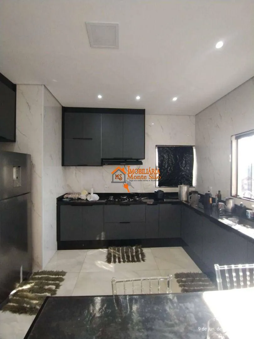 Imagem Casa com 4 dormitórios à venda, 190 m² por R$ 910.000,00 - Centro - Biritiba Mirim/SP