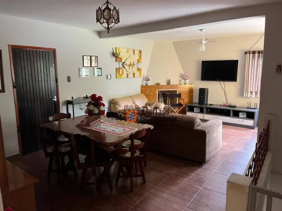Imagem Chácara com 4 dormitórios à venda, 2131 m² por R$ 900.000 - Capoavinha - Mairiporã/SP
