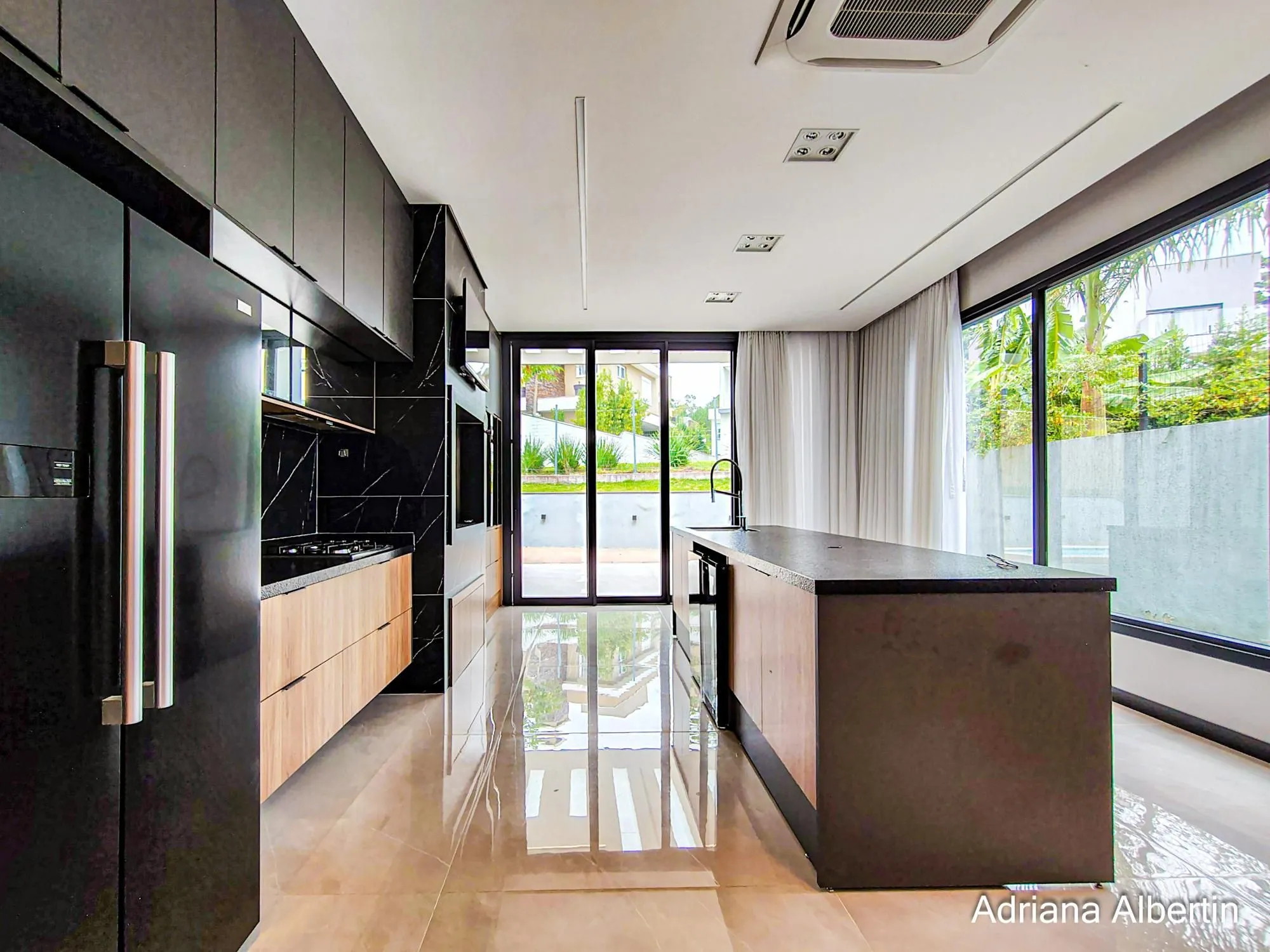 Imagem Casa 4 suites AlpahaVille PoA