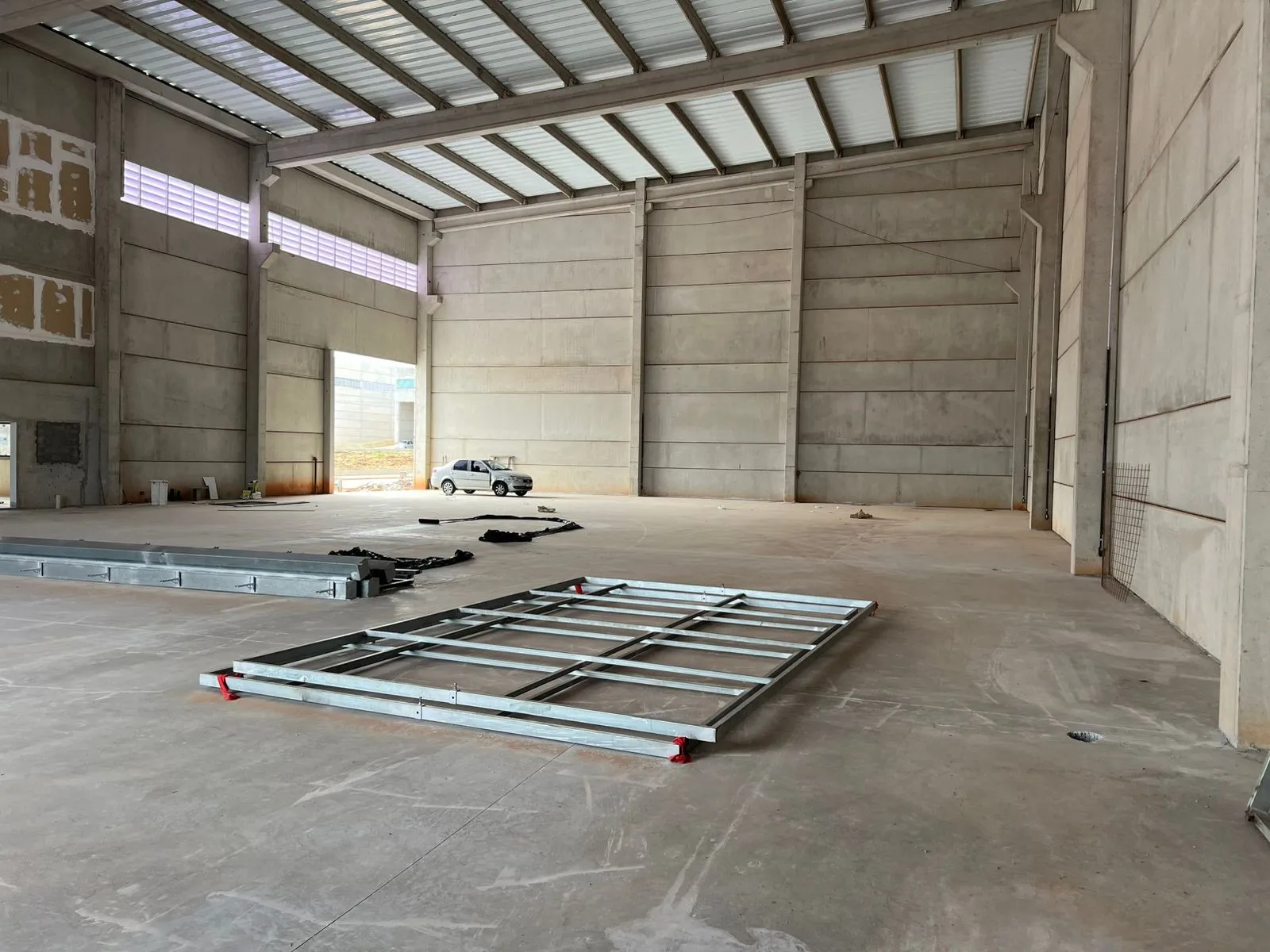 Imagem Galpão Empresarial de 2239,40m² Localizado em Iporanga - Sorocaba/SP!