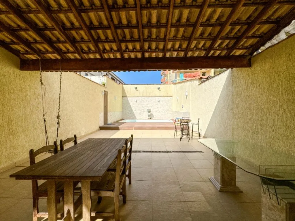 Imagem CASA COM 240,00 m² - BOQUEIRÃO - PRAIA GRANDE SP