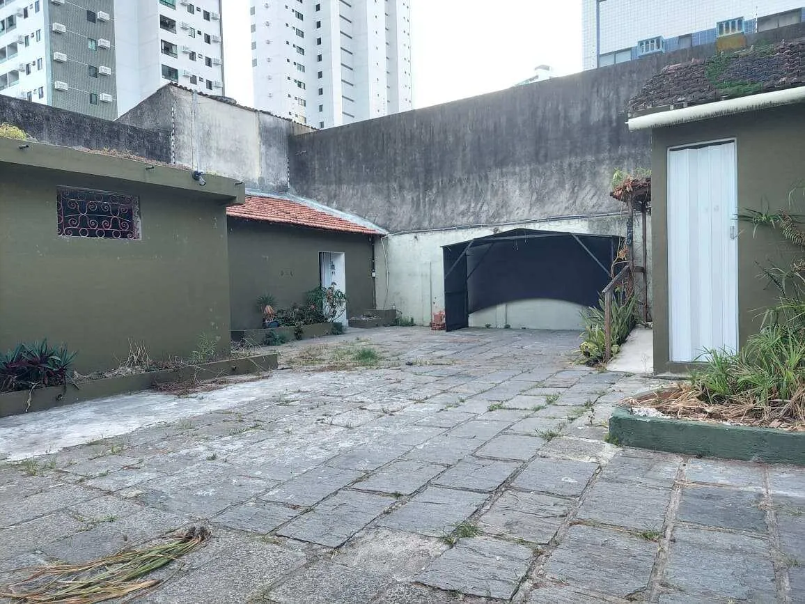 Imagem Vendo Casa duplex com 327m2 de área útil , Rua Conde de Irajá, Torre, Recife.