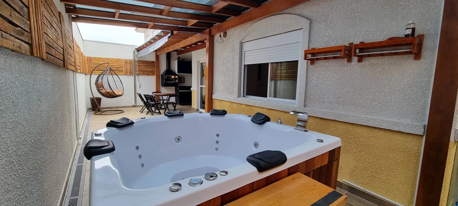 Foto do imóvel Casa Térrea à Venda no Condomínio Reserva Anauá: 3 Quartos, Suíte, 4 Vagas, Jacuzzi e Área Gourmet