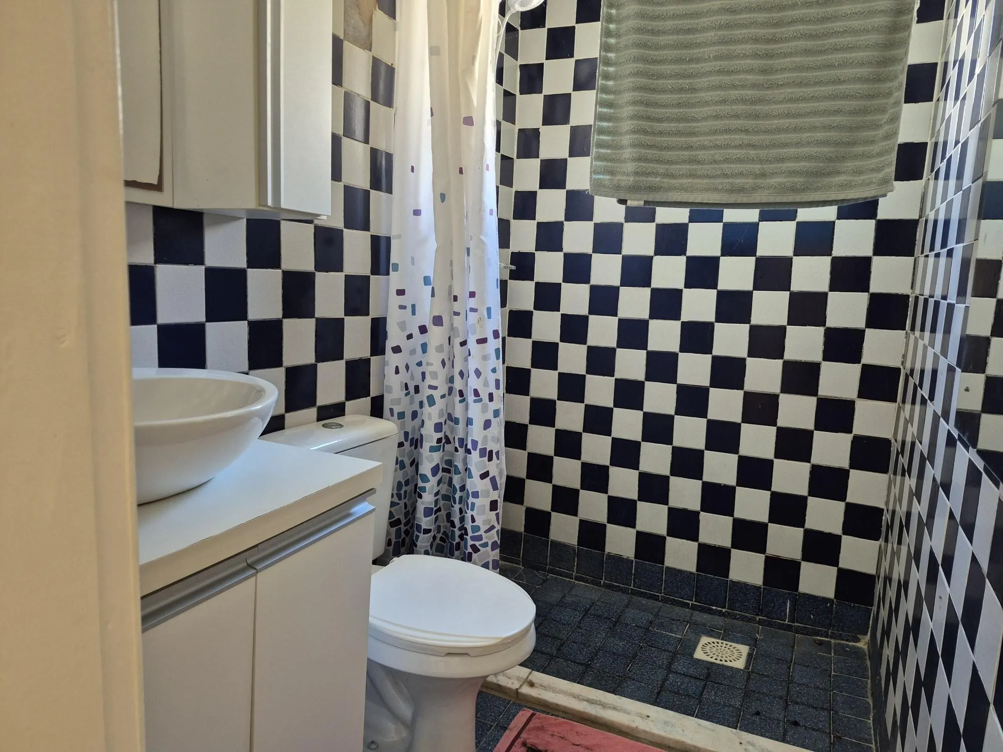 Imagem Casa Residencial de 4 Quartos com Piscina e Churrasqueira em Porto Alegre