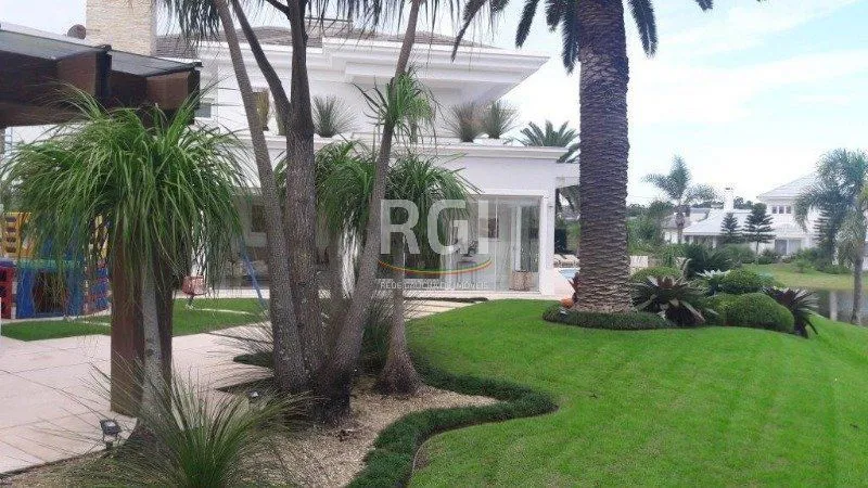 Imagem Casa para Venda - 728.71m², 6 dormitórios, sendo 6 suites, 3 vagas - Atlântida