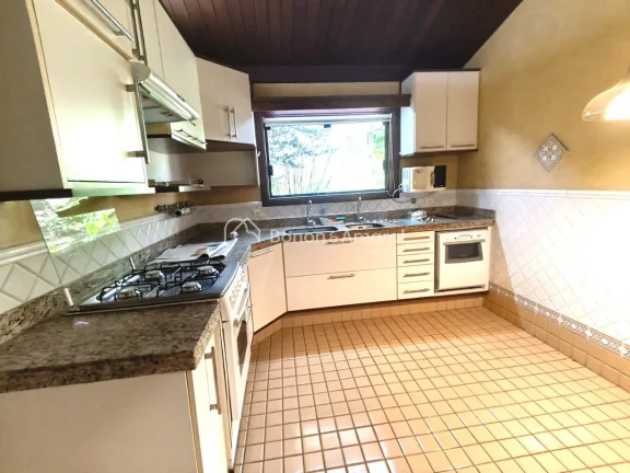 Imagem Casa a venda chapadao, projetada por arquiteta, espaço, aconchego e cara de casa de fazenda
Em fren...