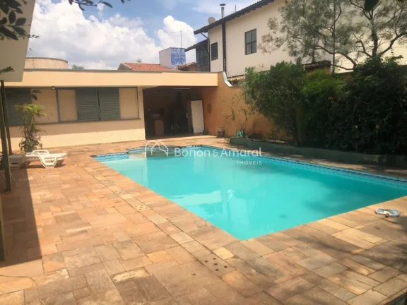 Imagem Esta casa encanta pelo conforto, amplitude e excelente distribuição dos ambientes. A área social ...