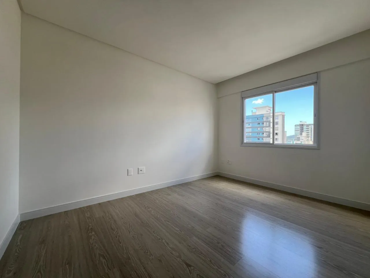 Imagem Apartamento com vista para o mar à venda com 179.5m2 por R$ 3.950.000,00