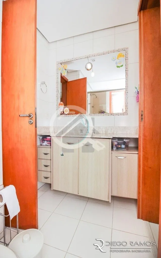 Imagem Apartamento semi mobiliado, com 83 m² privativos. 2 dormitórios, sendo 01 suíte e outra suíte am...
