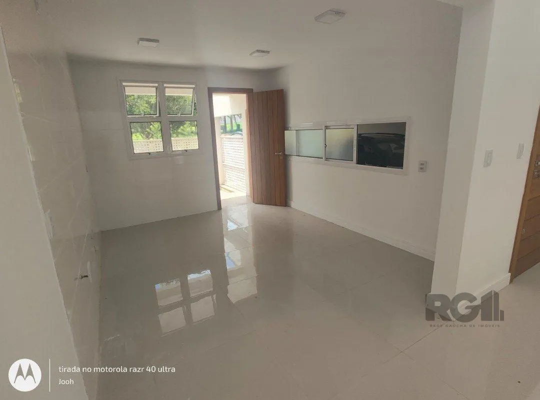 Imagem Casa em Condomínio fechado com 3 dormitórios no bairro Vila Nova em Porto Alegre, RS