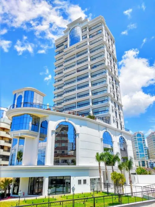 Foto do imóvel Apartamento com vista para o mar à venda com 200m2 por R$ 9.000.000,00