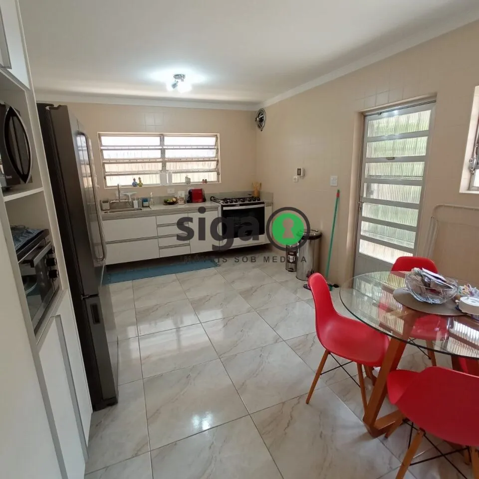 Imagem SOBRADO MODERNIZADO COM QUINTAL, EDÍCULA INDEPENDENTE E MUITA SEGURANÇA