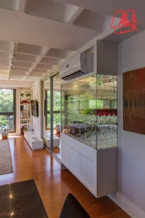 Imagem No bairro Petrópolis, 2 dormitórios,suite ,3 vagas
