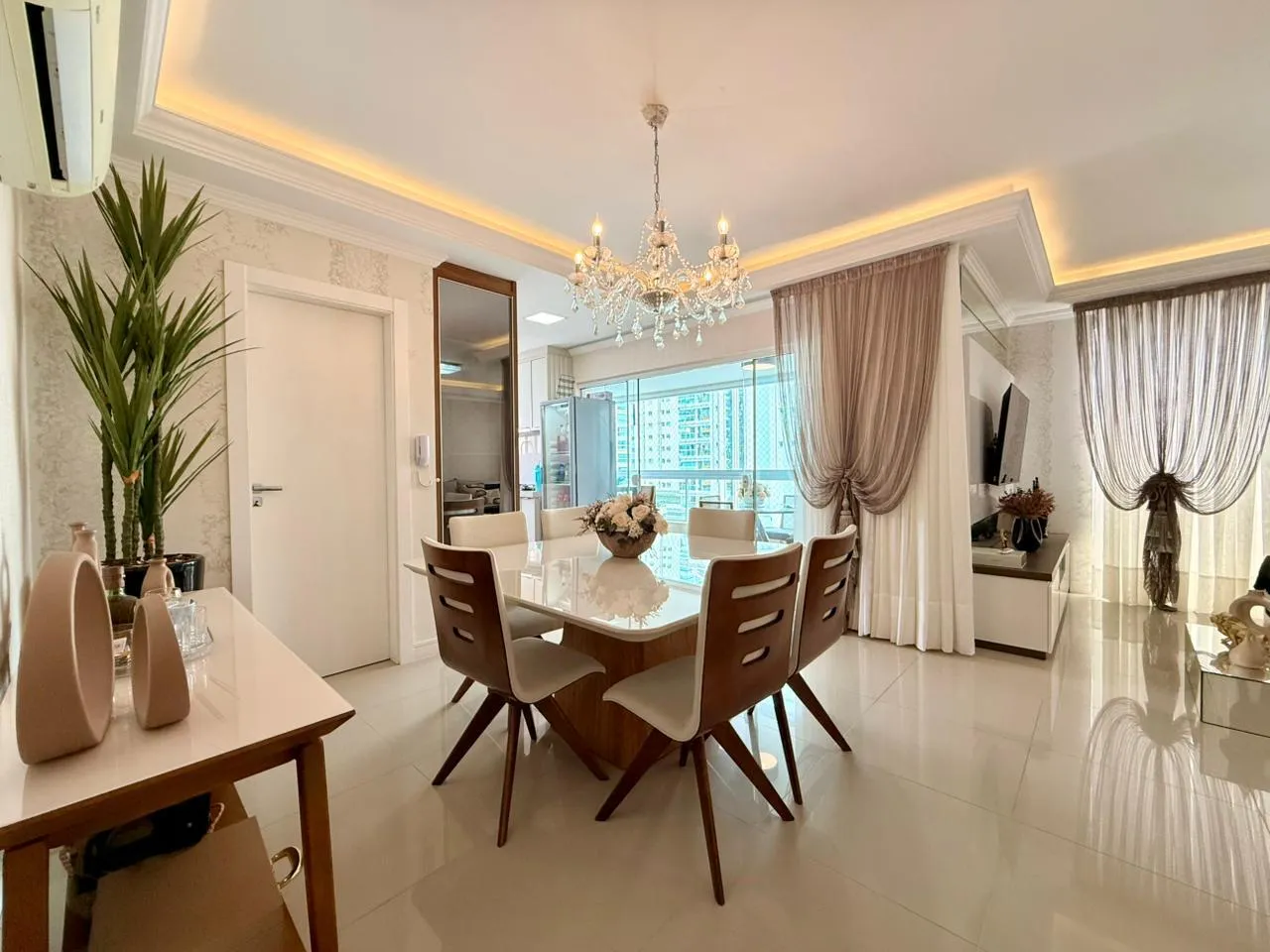 Imagem Apartamento à venda com 160m2 por R$ 2.590.000,00