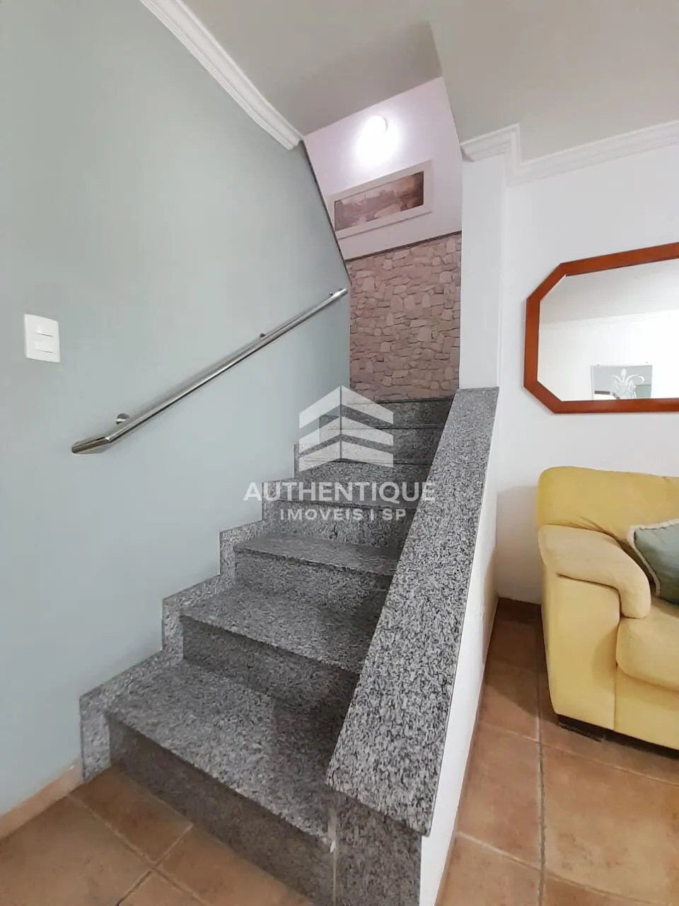 Imagem Casa Sobrado no bairro Baeta Neves à venda!