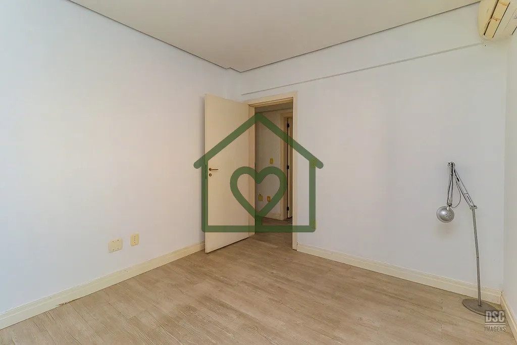 Imagem Já pensou morar em uma das ruas mais charmosas de Porto Alegre?

Conheça esse lindo apartamento no...